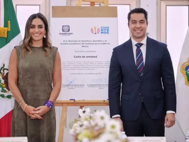 Firman Felifer y Alessandra Rojo de la Vega Acuerdo de Amistad entre Querétaro y Cuauhtémoc