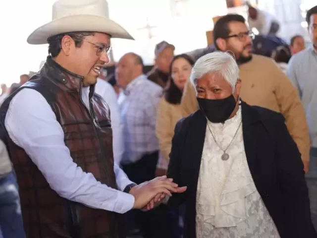 Chepe Guerrero asiste al segundo día de las Tradicionales Fiestas de Febrero en Corregidora