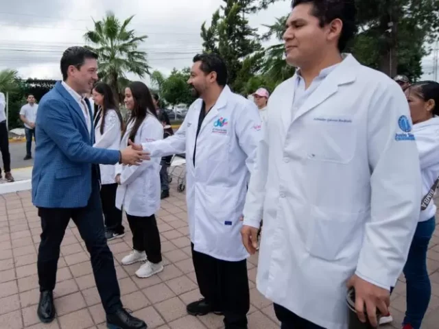 Consolida Rodrigo Monsalvo Castelán operación de la clínica del SMDIF El Marqués