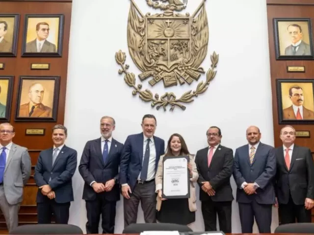 Reconoce Gobernador a empresarios queretanos