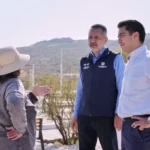 Entrega Felifer Macías nuevo parque en la colonia Palmares