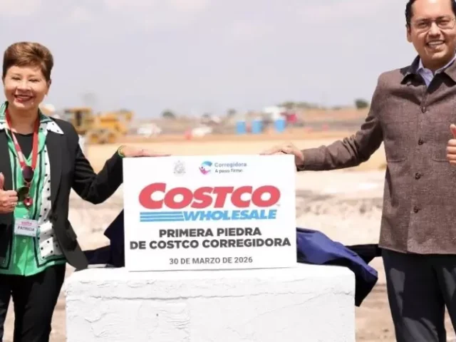 Coloca Chepe Guerrero primera piedra del Costco; 100 mdd de inversión para Corregidora