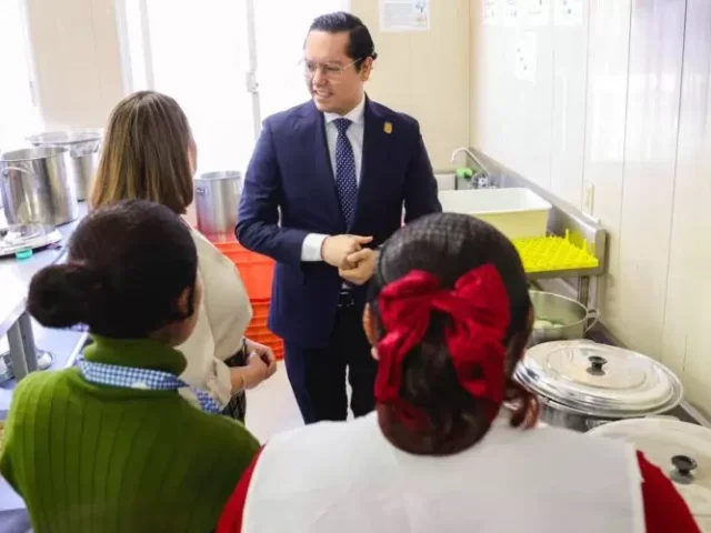Renuevan aula-cocina en primaria Emiliano Zapata de Corregidora