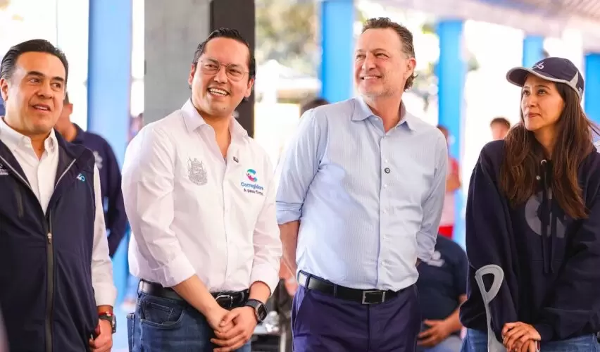 Lee más sobre el artículo Mauricio Kuri y Chepe Guerrero entregan cancha rehabilitada en El Pueblito