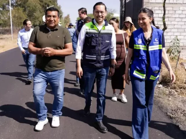 Supervisa Chepe Guerrero trabajos de rehabilitación del Camino a San Rafael