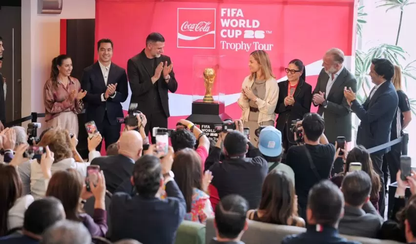 Lee más sobre el artículo Querétaro recibe el trofeo de la FIFA a menos de 100 días del Mundial