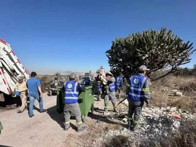 Realiza gobierno municipal de El Marqués jornada integral de limpieza en La Providencia, Saldarriaga