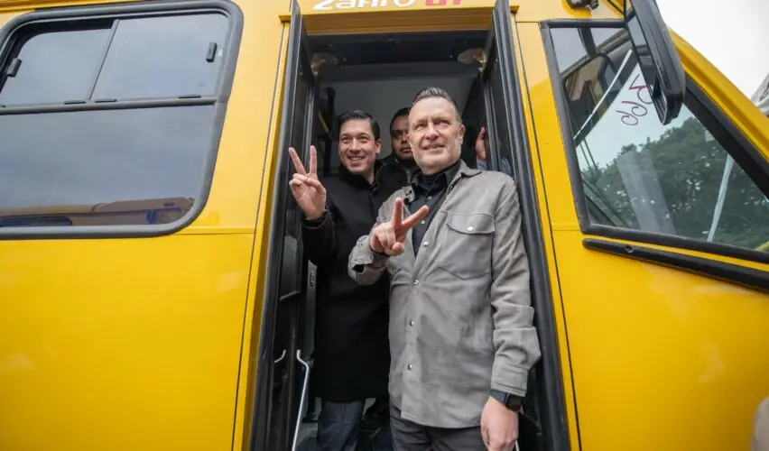 Lee más sobre el artículo Brinda El Marqués más de 16 mil traslados escolares diarios gratuitos a estudiantes