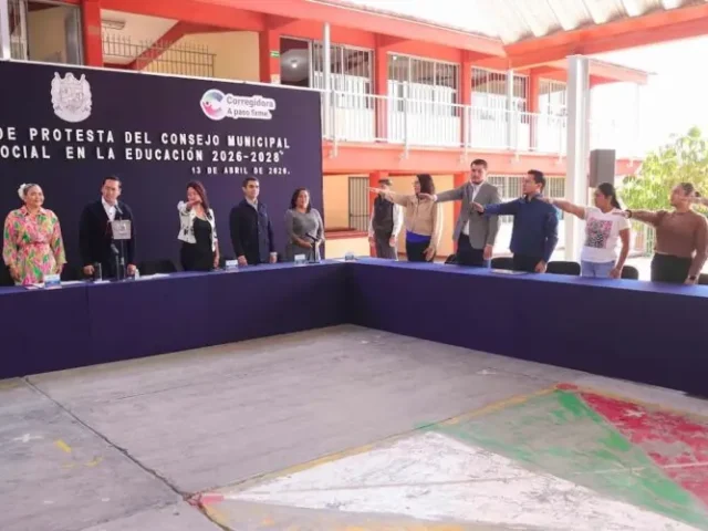 Chepe Guerrero tomó protesta a Consejo de Participación Social en la Educación