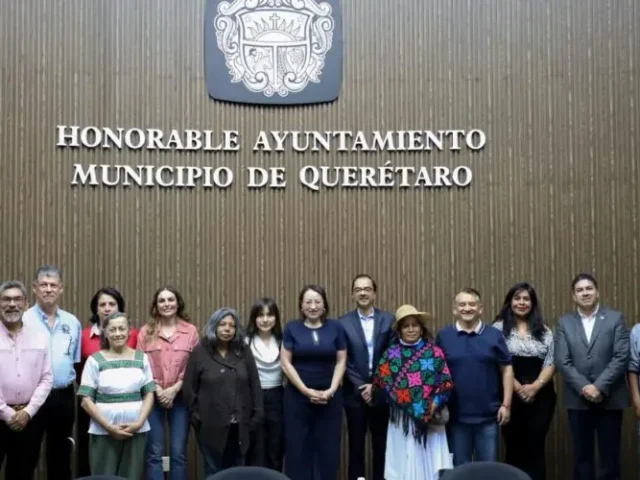 Crearán comisión para ordenar comercio artesanal en Centro Histórico de Querétaro