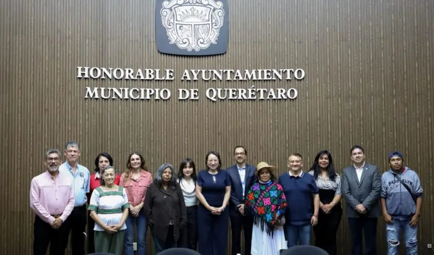 Lee más sobre el artículo Crearán comisión para ordenar comercio artesanal en Centro Histórico de Querétaro