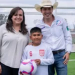 Entrega Rodrigo Monsalvo primera etapa de la Unidad Deportiva de la UAQ en Amazcala