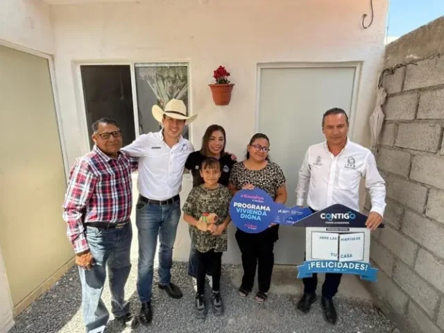 Entrega Rodrigo Monsalvo ampliaciones de vivienda en beneficio de familias marquesinas
