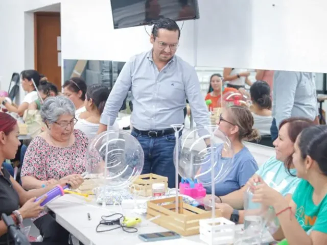 Corregidora impulsa la independencia económica de las mujeres con cursos y talleres gratuitos