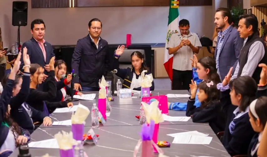 Lee más sobre el artículo Infancias se involucran en municipio de Corregidora con “Niñas y niños en el gobierno”