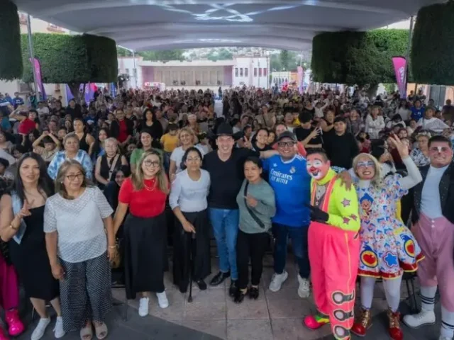 Encabeza Rodrigo Monsalvo encuentros sobre salud mental dirigidos a madres de familia