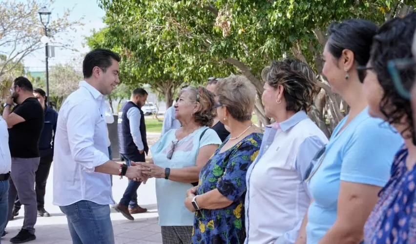Lee más sobre el artículo Supervisa Felifer Macías nueva velaria y mejoras en parque de Lomas del Marqués