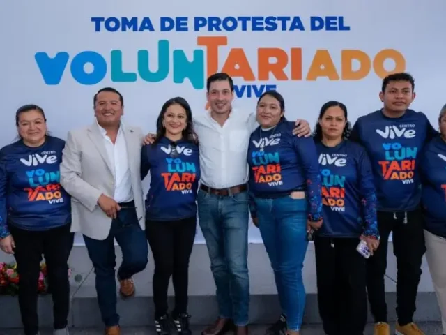 Encabeza Rodrigo Monsalvo toma de protesta del Voluntariado Vive en El Marqués