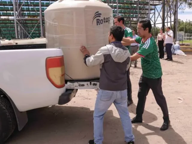 Entrega municipio de Corregidora tinacos a 690 familias