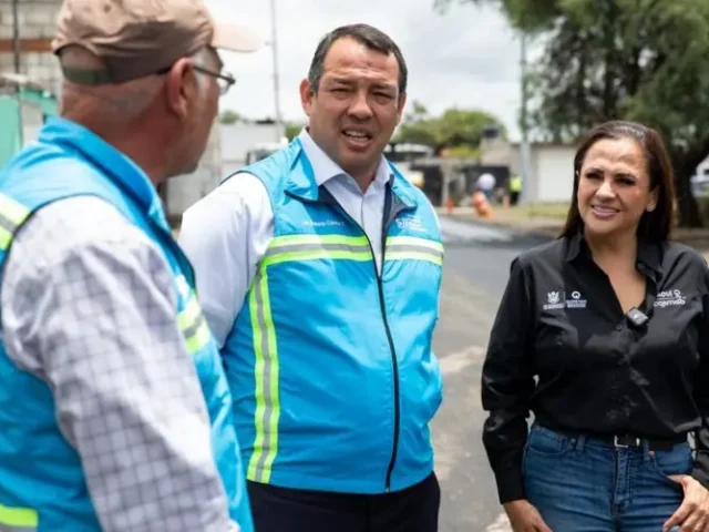 Municipio de San Juan del Río y CEI rehabilitan calles en zona oriente