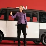 Presentó Sheinbaum a detalle primer vehículo eléctrico mexicano: Olinia 1