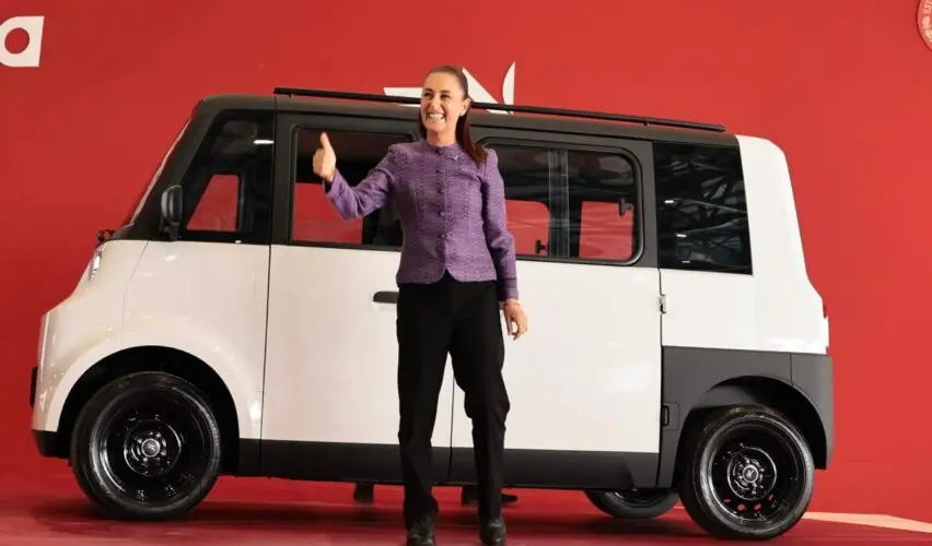 Lee más sobre el artículo Presentó Sheinbaum a detalle primer vehículo eléctrico mexicano: Olinia 1