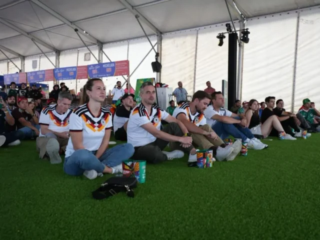 Asiste Felifer Macías al México Zona Fest junto a más de 7 mil personas