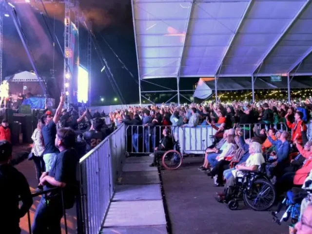 Ofrece MéxicQ Zona Fest espacios incluyentes para personas con discapacidad y adultos mayores