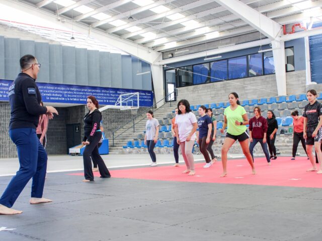Seguridad Pública de Corregidora realiza clase básica de “Defensa Personal para Mujeres”
