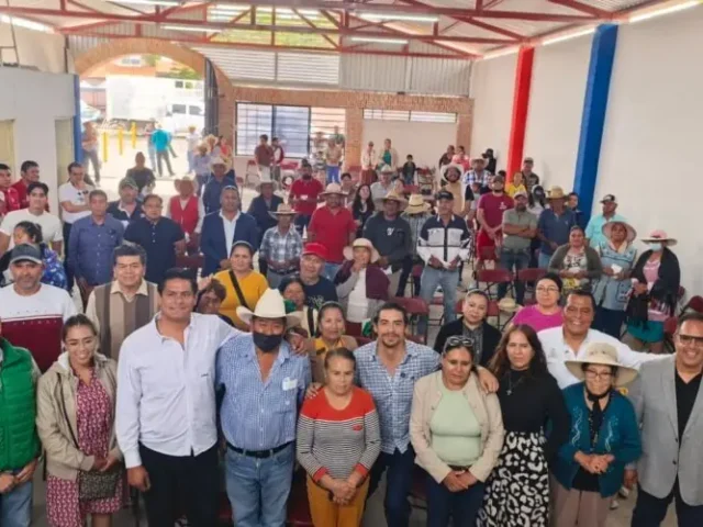 Entrega municipio de Querétaro rehabilitación de Casa Ejidal de La Tinaja