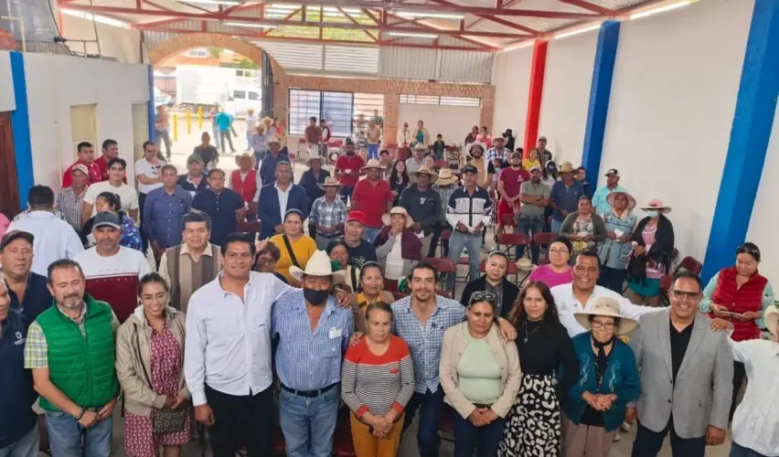 Lee más sobre el artículo Entrega municipio de Querétaro rehabilitación de Casa Ejidal de La Tinaja