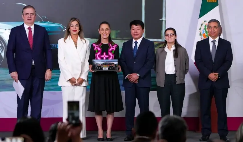 Lee más sobre el artículo Sheinbaum celebra inversión de Kia por 649 mdd para producción de auto eléctrico