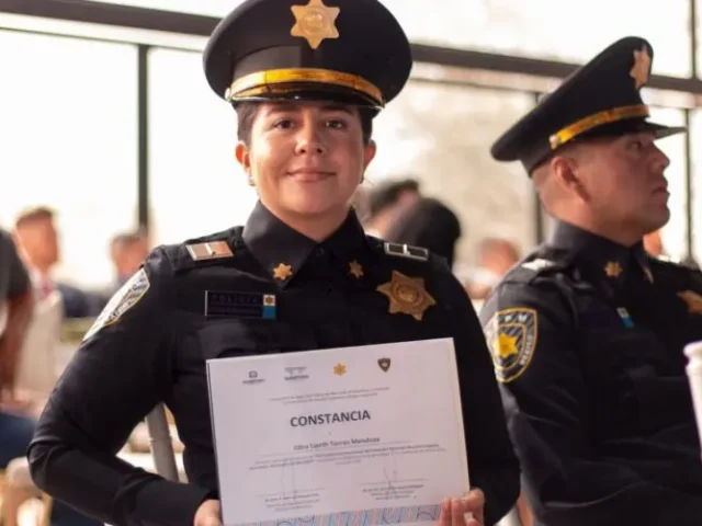 Egresan 97 oficiales y agentes de la policía municipal de Querétaro en 2026