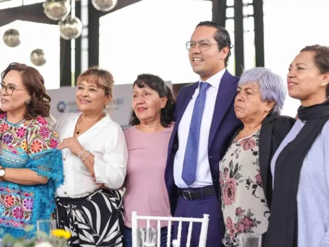 Reconoce Chepe Guerrero trayectoria de servidores públicos jubilados