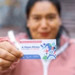 Corregidora continúa entregando tarjetas con descuentos en servicios de salud