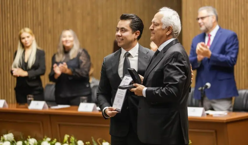 Lee más sobre el artículo Detrás de la grandeza de Querétaro hay ciudadanos comprometidos con servir: Felifer Macías