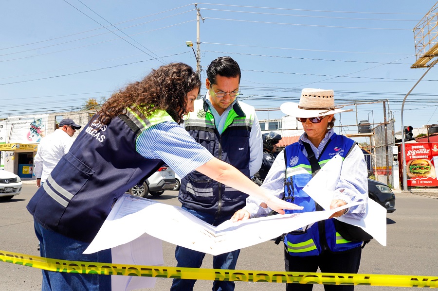 Lee más sobre el artículo Chepe Guerrero supervisa la construcción de parada de autobús en Avenida Candiles