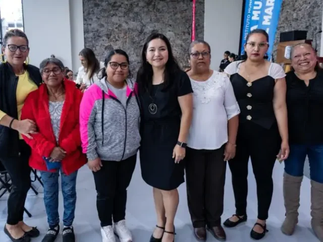 Refrenda El Marqués compromiso con mujeres del municipio