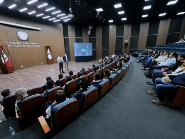 Felifer Macías realiza reunión de gabinete sobre protección del patrimonio ambiental