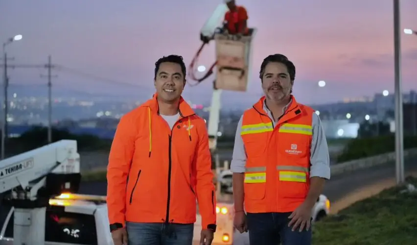 Lee más sobre el artículo Supervisa Felifer Macías instalación de luminarias led en Libramiento Surponiente