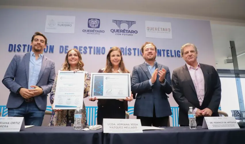 Lee más sobre el artículo Obtiene Centro Histórico de Querétaro distinción de Destino Turístico Inteligente