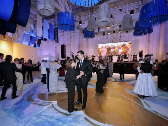 Celebra Felifer Macías a los adultos mayores en el Tradicional Baile del Recuerdo