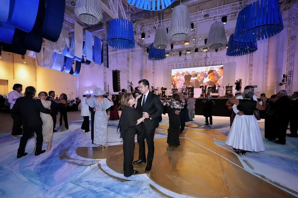 Lee más sobre el artículo Celebra Felifer Macías a los adultos mayores en el Tradicional Baile del Recuerdo