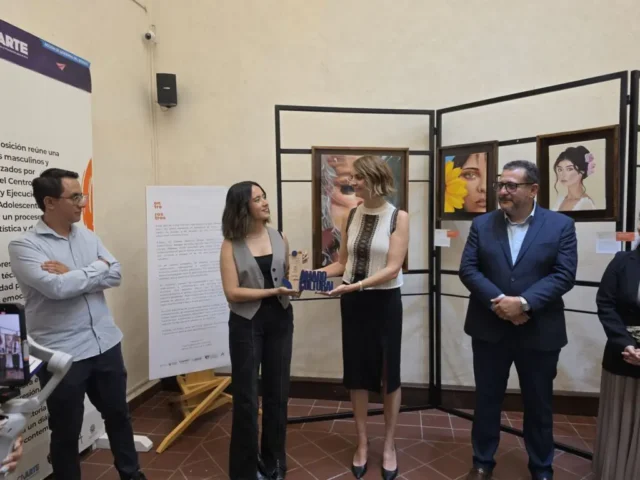 Inaugura López Birlain en el Ceart la Galería RAQ