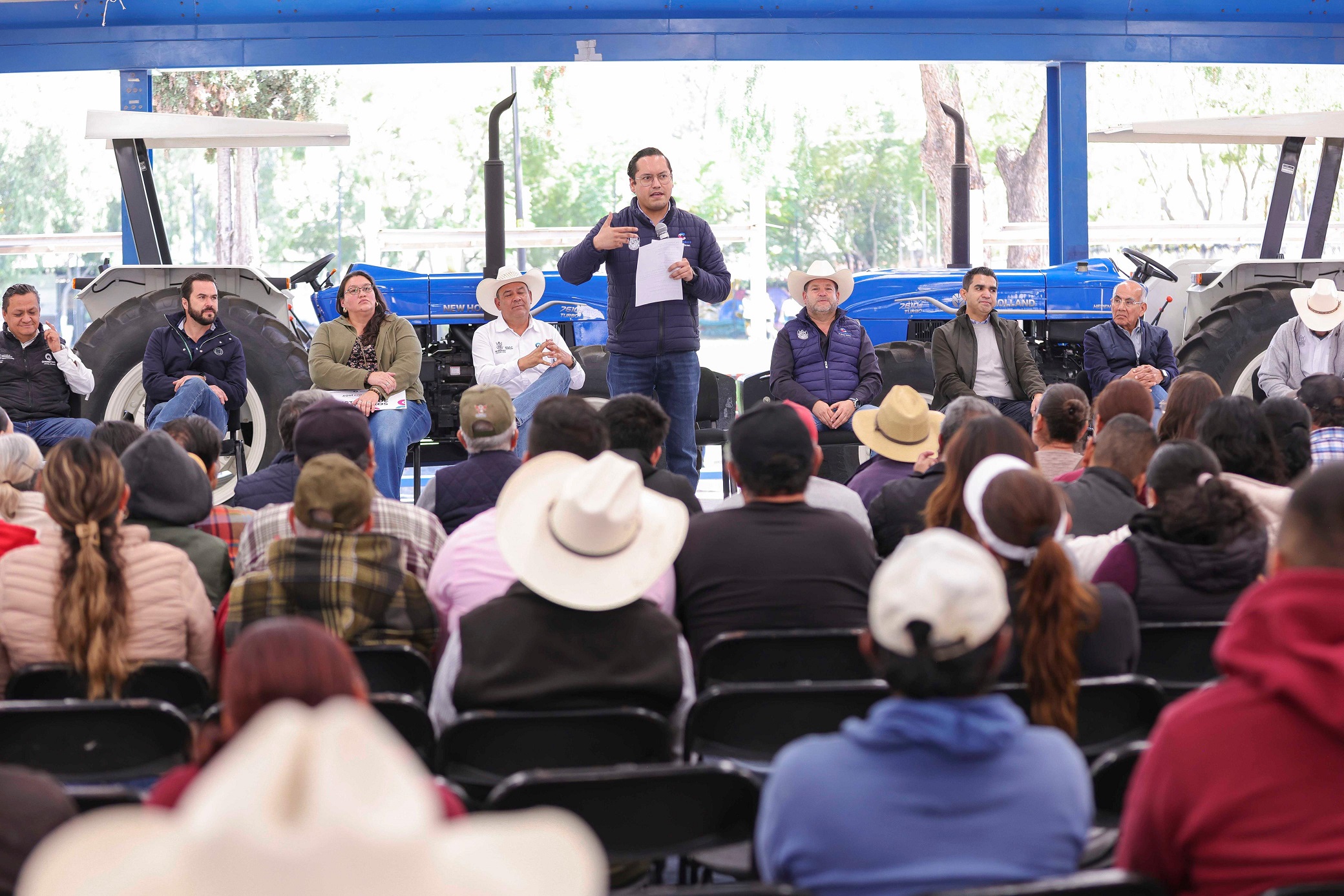 Lee más sobre el artículo Chepe Guerrero fortalece el campo con más de 4 mil servicios veterinarios gratuitos y la mecanización del sector