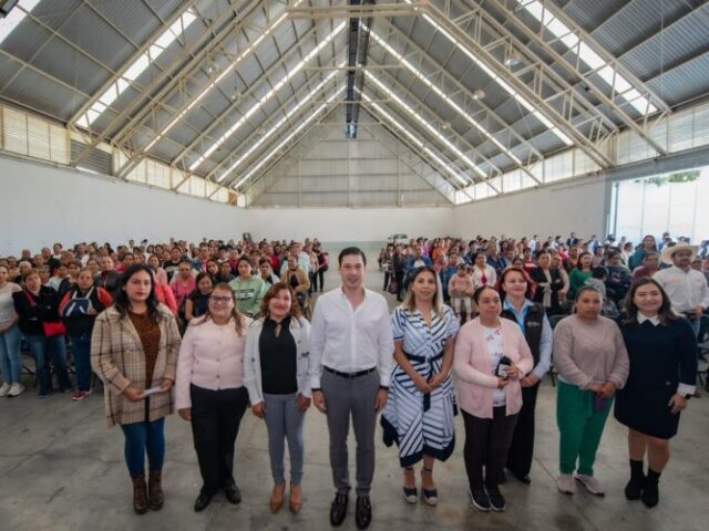 Fortalece Rodrigo Monsalvo bienestar de las mujeres de El Marqués