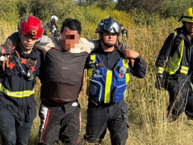 Rescata Protección Civil de la capital queretana a senderistas en Peña Colorada