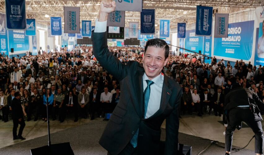 Lee más sobre el artículo “Una escuela de vida”: Rodrigo Monsalvo rinde su Segundo Informe