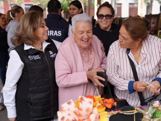 Promueve Sistema municipal DIF de Querétaro el consumo con causa a través de su tradicional bazar