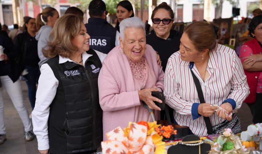 Lee más sobre el artículo Promueve Sistema municipal DIF de Querétaro el consumo con causa a través de su tradicional bazar